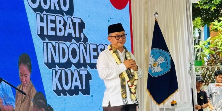 Beasiswa Pendidikan untuk Meningkatkan Kompetensi Guru