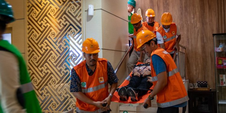 Semangat Hari Buruh, Tingkatkan Budaya Tanggap Darurat Lewat Simulasi Gempa di NTB