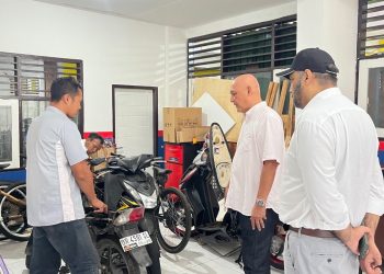 Lirik Bengkel Konversi Kendaraan Listrik SMKN 3 Mataram oleh Sheffield Education Group Australia