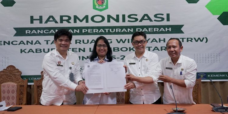 Pemkab KLU Berkolaborasi dengan Kemenkum NTB untuk Harmonisasi Raperda RTRW