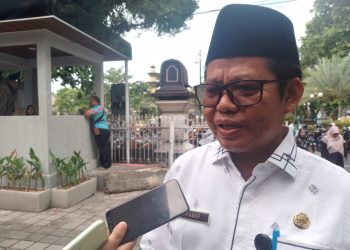 Siswa Mendapatkan Ijazah Elektronik