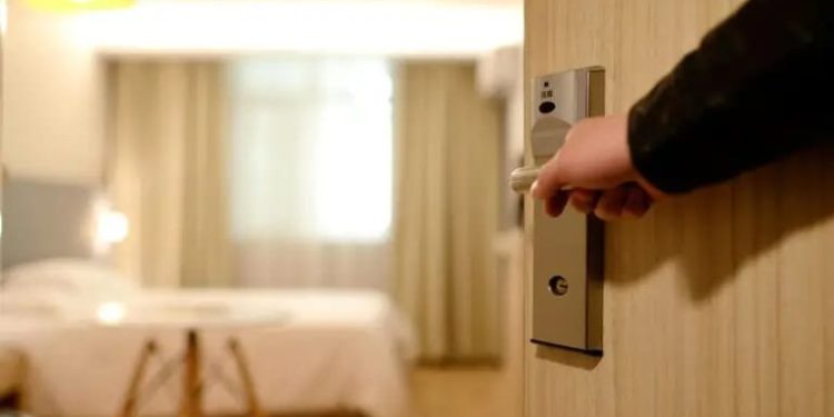 Seribu Pekerja Hotel di Mataram Diberhentikan Sementara