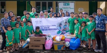 Donasi Aston Sunset Beach Resort Gili Trawangan untuk Peduli Anak Foundation sebagai Wujud CSR