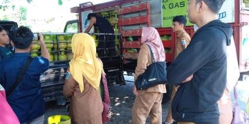 Gas LPG Langka, Pelaku Usaha di Lobar Terpaksa Beli Rp25-27 ribu per Tabung