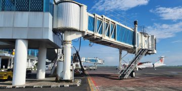 Penerbangan di Bandara Lombok Dibatalkan Akibat Erupsi Gunung di NTT