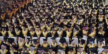 Mewisuda 1.175 Orang, Rektor Berpesan agar Lulusan Jadi Agen Perubahan