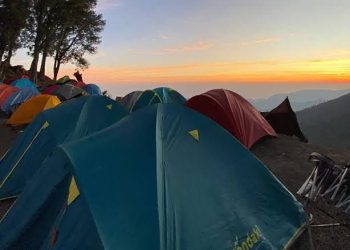 Jalur Pendakian Puncak Rinjani Sudah Dibuka Kembali