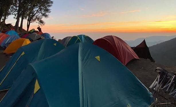 Jalur Pendakian Puncak Rinjani Sudah Dibuka Kembali