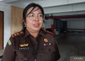 Kejari Loteng Serahkan Dokumen Audit Kebutuhan Kerugian PPJ ke BPKP