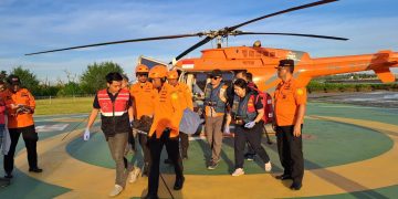 Pendaki Asing yang Terjatuh di Rinjani Berhasil Dievakuasi dengan Helikopter