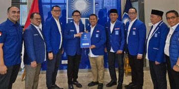 Ketua DPW PAN NTB Resmi Terima SK dari LAZ