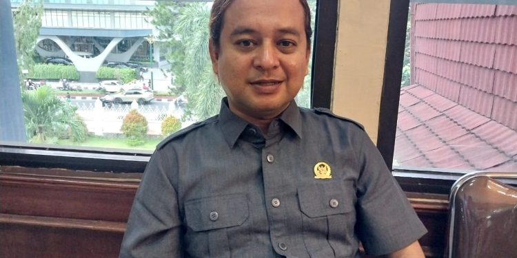 Dewan Pertanyakan Kelayakan Kapal Penyeberangan Kayangan-Poto Tano di Tengah Cuaca Buruk