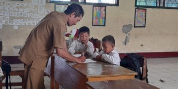MPLS di SDN 36 Ampenan Tetap Normal Meski Hanya Tiga Siswa Baru