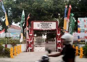 Penggabungan Empat Sekolah di Mataram