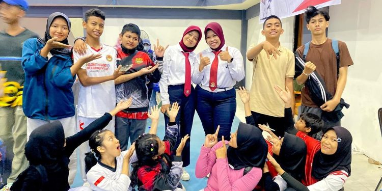 Siswa MTsN 2 Mataram Sukses Raih Medali di Kejurnas Taekwondo