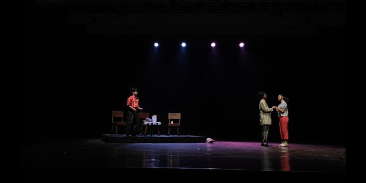 Mahasiswa Universitas Pamerkan Karya di Taman Budaya NTB
