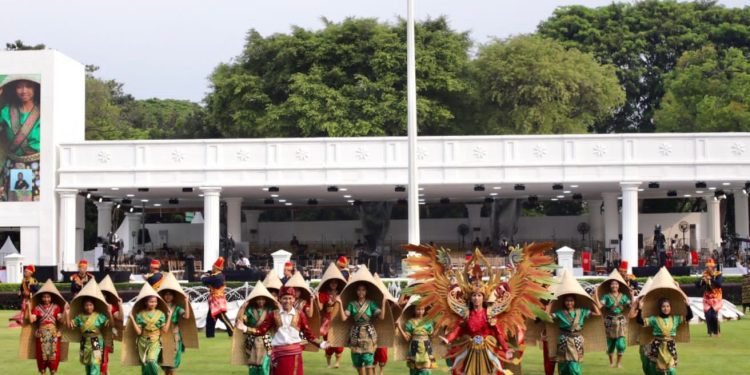 Tim Penari Kolosal NTB Tampil di Istana Merdeka Tarian Tembolak Beak Memukau saat Gladi Bersih