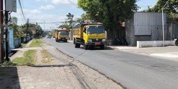Warga Banyumulek Minta Jalur Truk Sampah Dialihkan Agar Tidak Ganggu Wisatawan