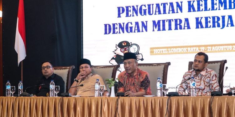 Politik Uang dan Tantangan dalam Demokrasi 2024
