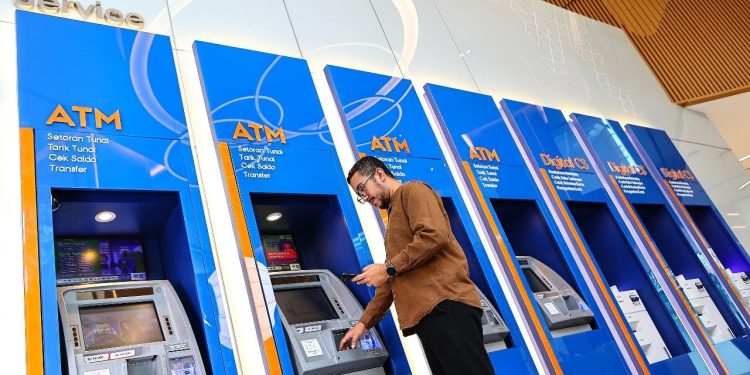 Peringati Hari Pelanggan Nasional, Direksi Sapa Nasabah di Beberapa Daerah