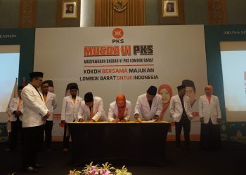 Solid Dukung Pemerintahan LAZ-Adha, Hj. Nurul Adha Nakhodai PKS di Lombok Barat