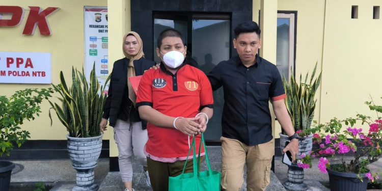 Oknum Mantan Dosen Tersangka Kasus Dugaan Pencabulan Diserahkan ke Kejaksaan