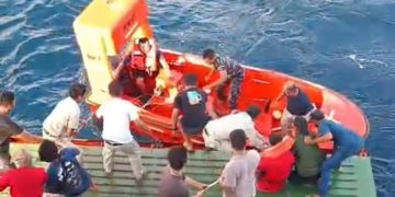 Penumpang Kapal Padangbai-Lembar yang Terjun Berhasil Diselamatkan