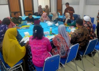 Sinergi FKIP dengan MGMP Bahasa Inggris SMP Mataram