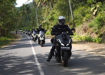 Tips Aman Berkendara Saat Musim Panas agar Nyaman dan Selamat di Jalan
