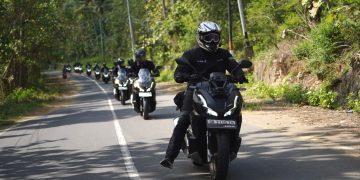 Tips Aman Berkendara Saat Musim Panas agar Nyaman dan Selamat di Jalan