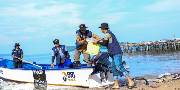 Salurkan Perahu Literasi untuk Tingkatkan Kualitas Pendidikan di Pesisir Tolitoli