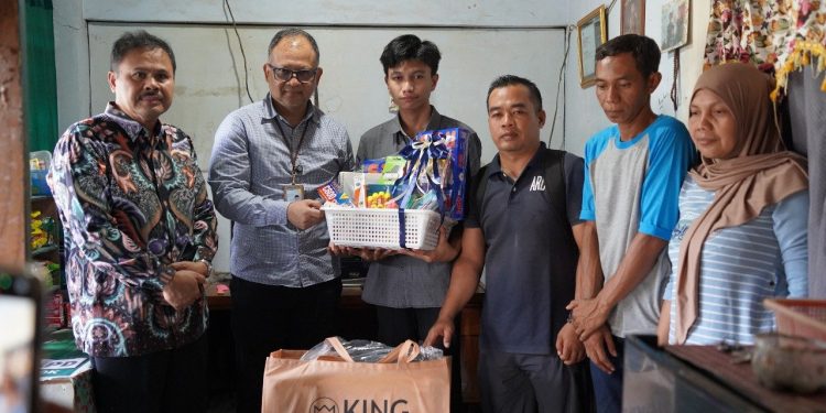 Dirjen Dikti dan Rektor Kunjungi Mahasiswa Penerima KIP-K untuk Keadilan Akses Pendidikan