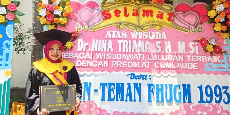 Nina Triana dari Birokrasi Meraih Gelar Doktor Hukum dan IPK Tinggi