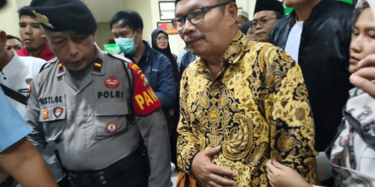 Mantan Sekda NTB Rosiady Sayuti Mengajukan Banding