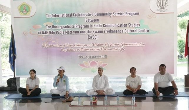 Pengabdian Internasional Yoga oleh IAHN Gde Pudja Mataram