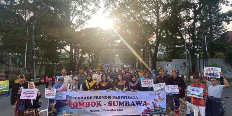 Promosi Pariwisata Lombok Sumbawa di CFD Kota Malang
