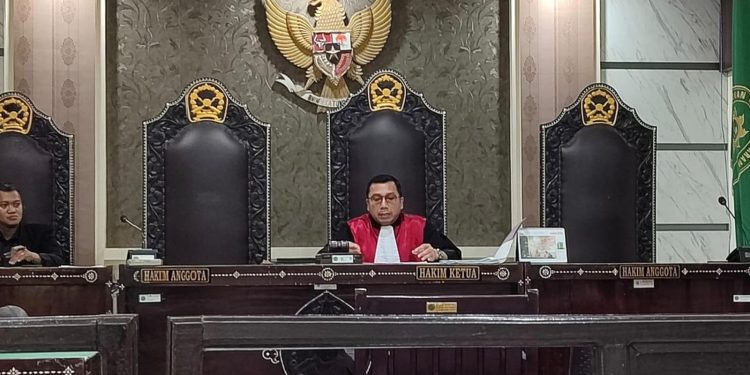Satu Lagi Tersangka Kasus Dugaan Dana Siluman Kalah dalam Praperadilan