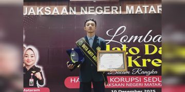 Siswa MAN 1 Mataram Raih Juara 1 Pidato Sebagai Duta Anti-Korupsi Kejari Mataram