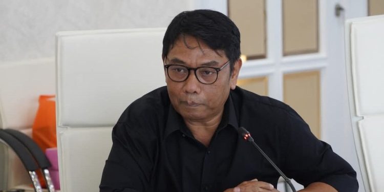 Sampah Menggunung di Gili Tramena, Komisi II DPRD NTB Minta Pemprov Siapkan Mesin Mixer