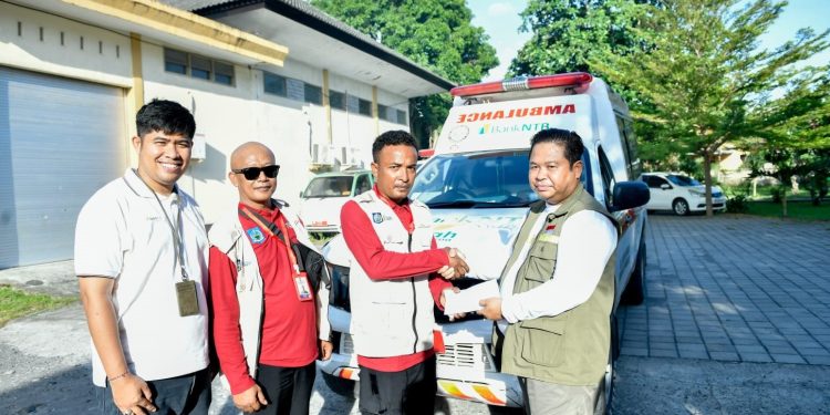 Dukung Kemanusiaan di Aceh, Bank Fasilitasi Operasional Ambulance Tim Medis NTB