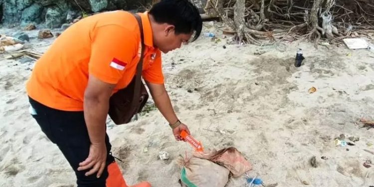 Polisi Menutup Lokasi Tambang Ilegal di Dekat Mandalika