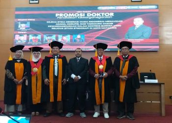 Dosen Ummat Raih Gelar Doktor melalui Disertasi Sepanjang 1.738 Halaman