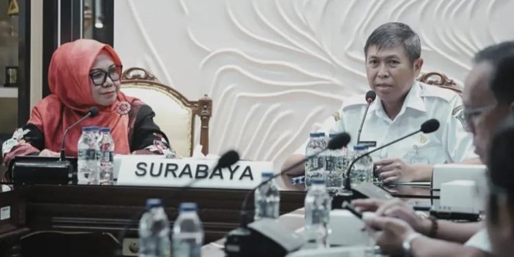 Studi Tiru Pengelolaan Sampah Pemkab KSB ke Surabaya