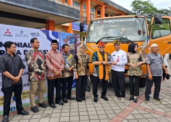 Donasi Truk untuk SMKN 3 Mataram dari Dunia Industri
